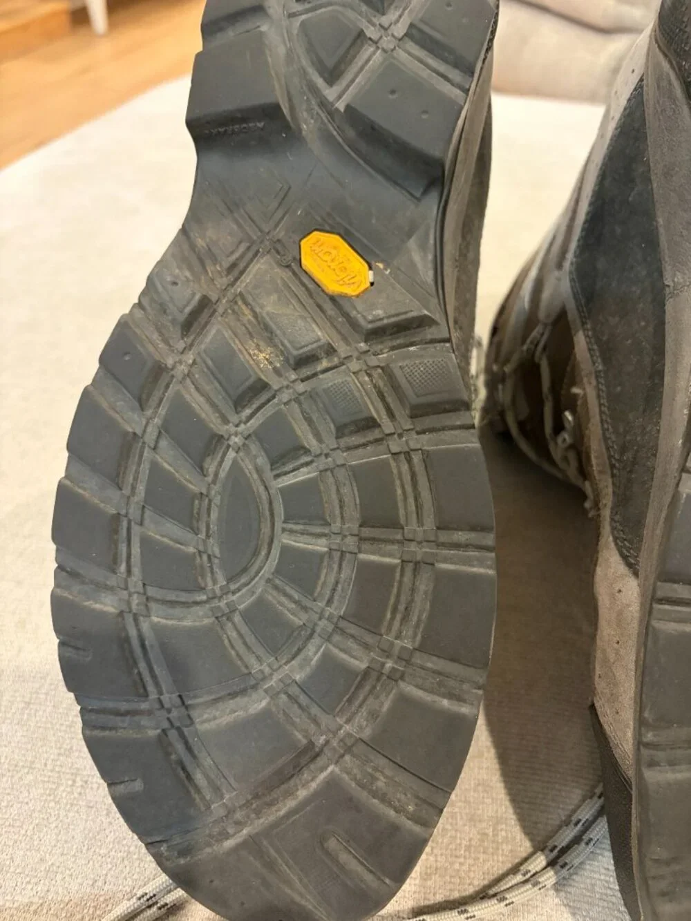 Asolo mens size